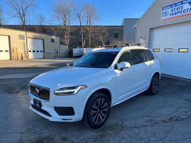 2020 Volvo XC90 T6 Momentum 6-Passenger