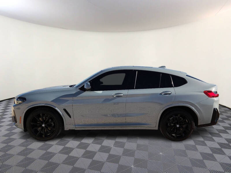 2023 BMW X4 xDrive30i