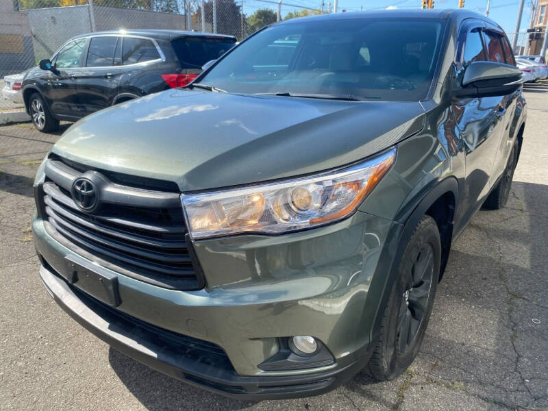 2016 Toyota Highlander for sale at International Auto Sales and Service in Detroit MI