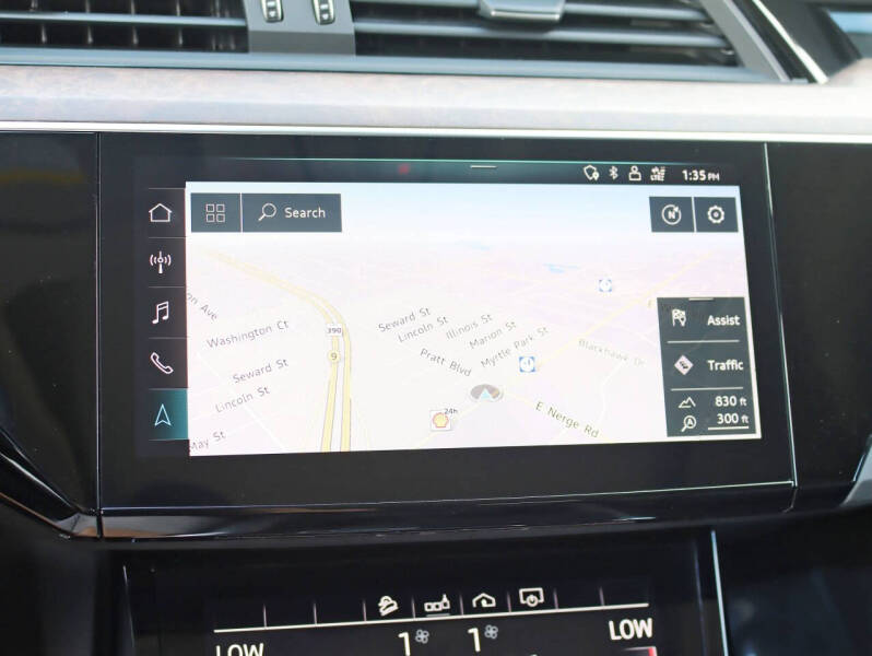 2019 Audi e-tron quattro Premium Plus