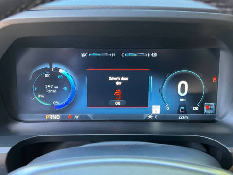 2025 Ford F-150 Lightning Flash