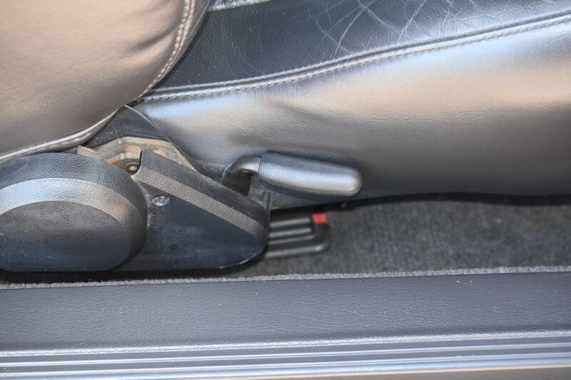 2004 Ford Mustang Mach 1 Premium