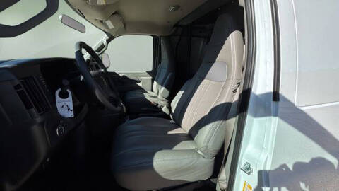 2025 Chevrolet Express 2500