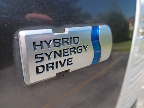 2015 Toyota Prius v Five