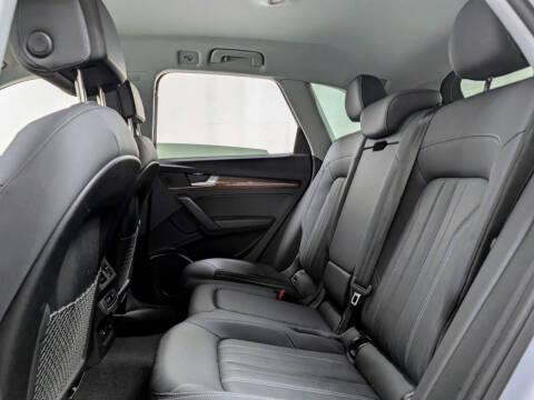 2023 Audi Q5 quattro Premium 40 TFSI