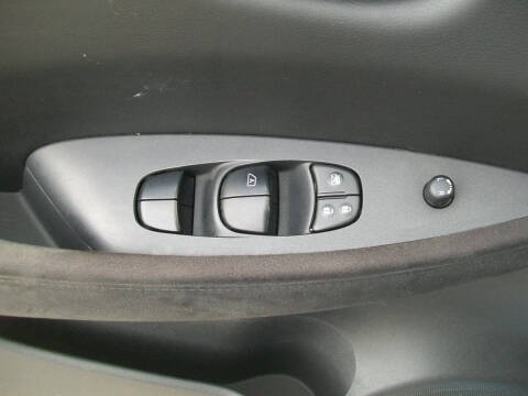 2013 Nissan LEAF S