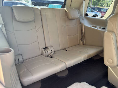 2016 Cadillac Escalade Luxury Collection