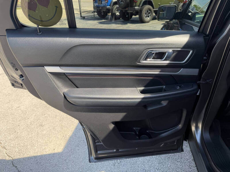 2018 Ford Explorer Sport