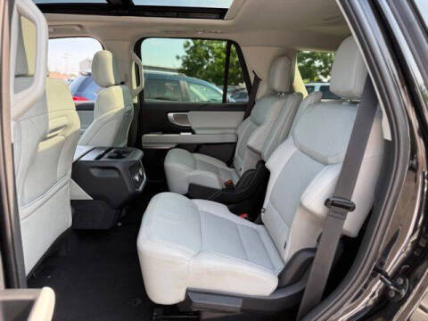 2025 Ford Expedition Platinum