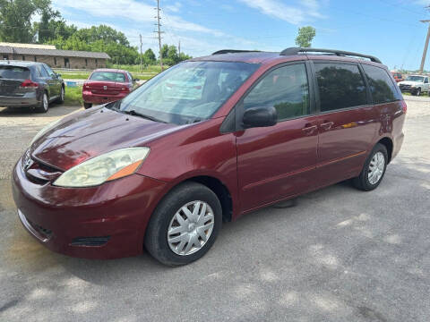 2006 Toyota Sienna for sale at Korz Auto Farm in Kansas City KS