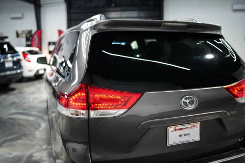 2013 Toyota Sienna