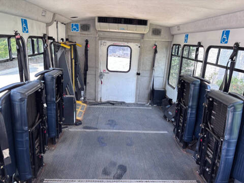 2011 Ford E-Series E-350 SD