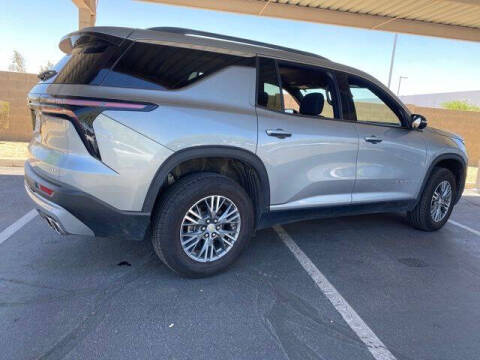 2024 Chevrolet Traverse LT