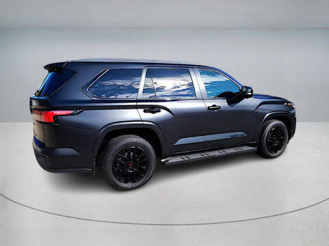 2024 Toyota Sequoia SR5