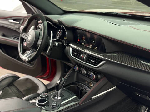 2018 Alfa Romeo Stelvio Quadrifoglio