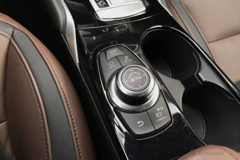 2017 Infiniti QX30 Premium