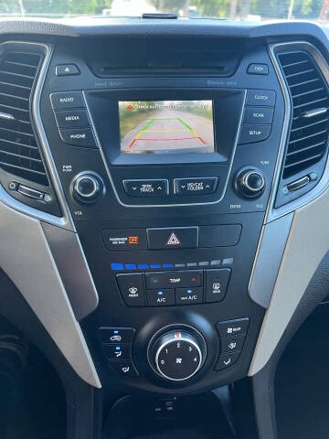 2016 Hyundai Santa Fe SE