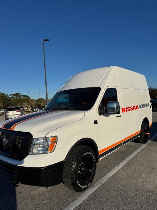 Nissan NV Cargo's photo