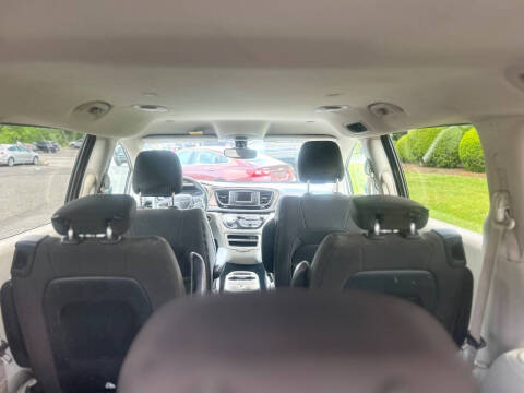 2017 Chrysler Pacifica LX