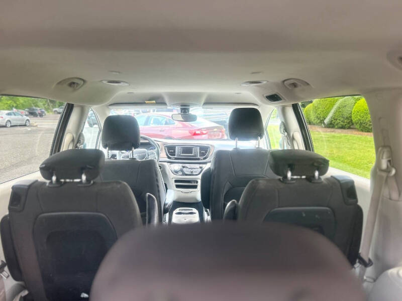 2017 Chrysler Pacifica LX
