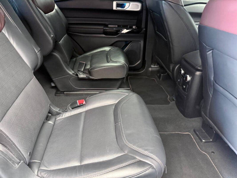 2022 Ford Explorer Platinum