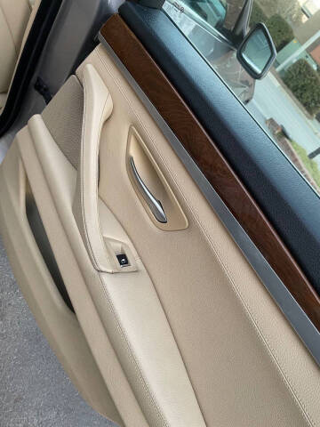 2012 BMW 5 Series 535i