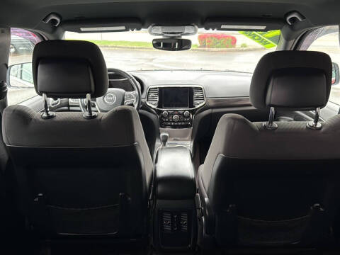 2019 Jeep Grand Cherokee Laredo E