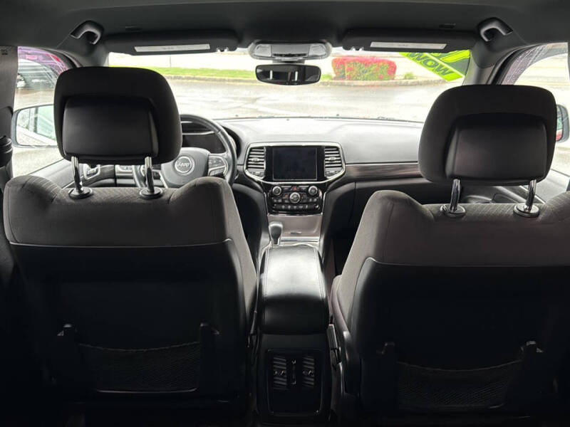 2019 Jeep Grand Cherokee Laredo E