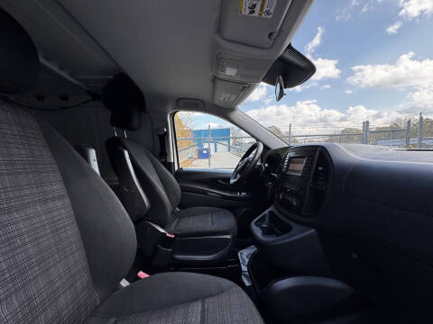 2016 Mercedes-Benz Metris