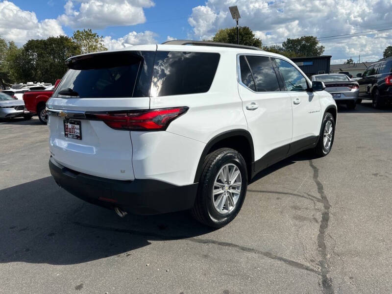2022 Chevrolet Traverse LT Cloth