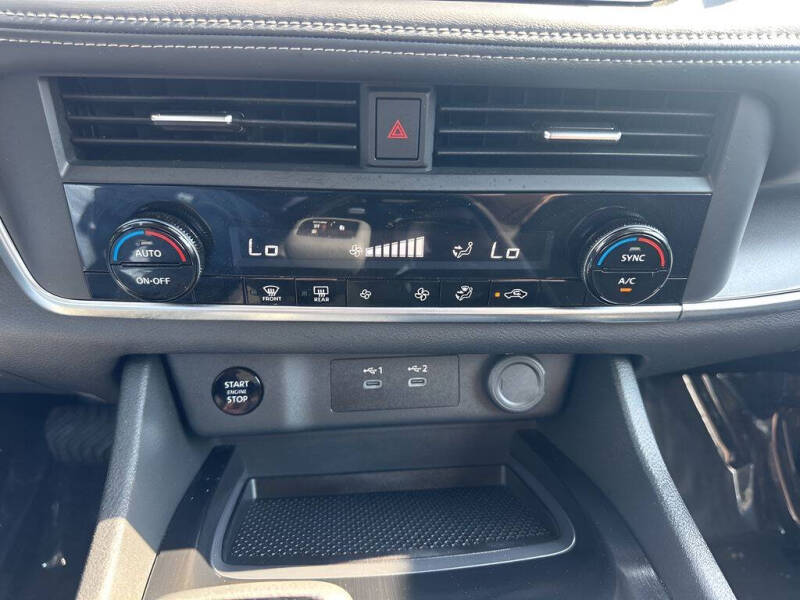 2025 Nissan Rogue SV