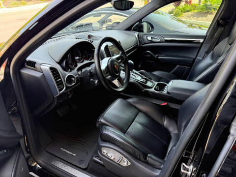 2018 Porsche Cayenne S