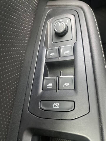 2025 Volkswagen Atlas SE