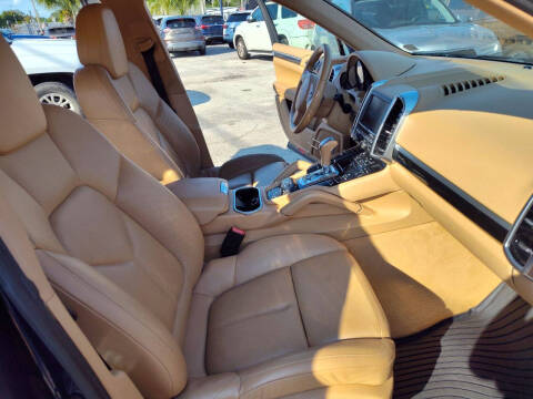 2011 Porsche Cayenne S Hybrid