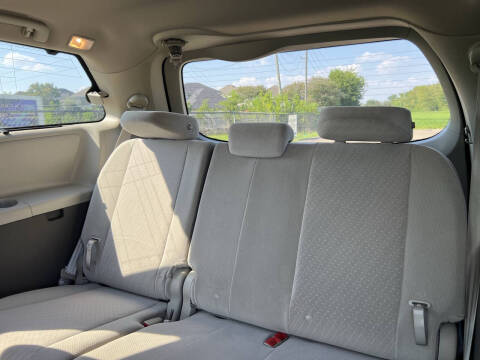 2020 Toyota Sienna LE 7-Passenger