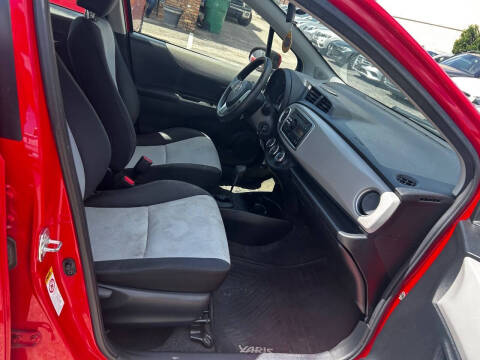 2014 Toyota Yaris 5-Door L