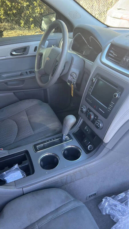 2017 Chevrolet Traverse LS