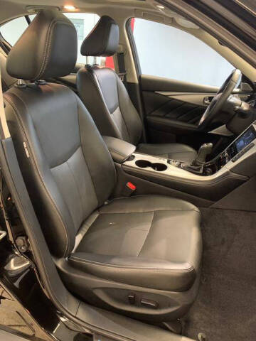 2022 Infiniti Q50 Luxe