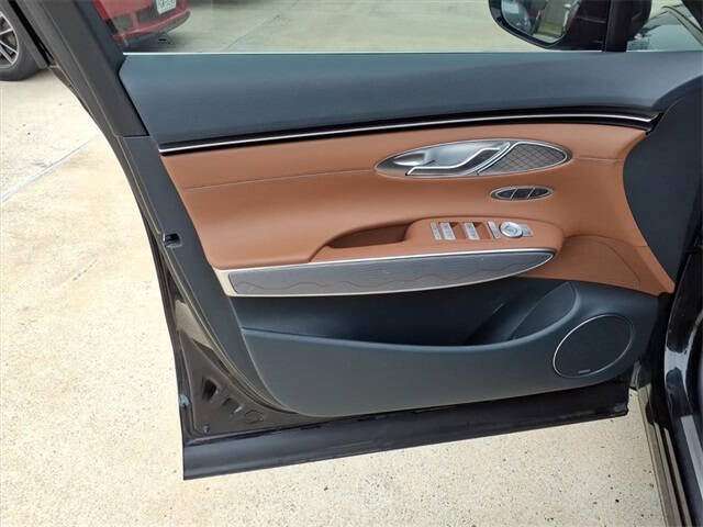 2023 Genesis GV70 2.5T Standard