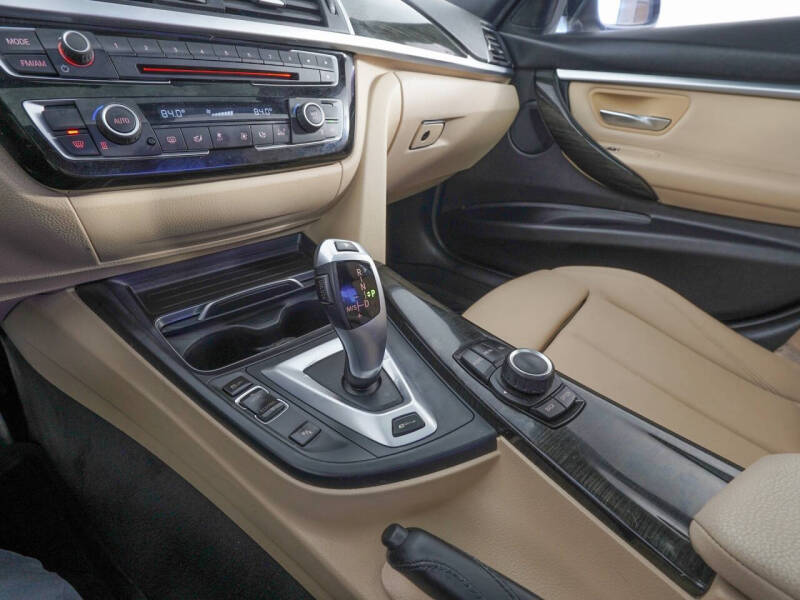 2017 BMW 3 Series 330e iPerformance