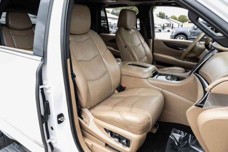 2019 Cadillac Escalade Platinum