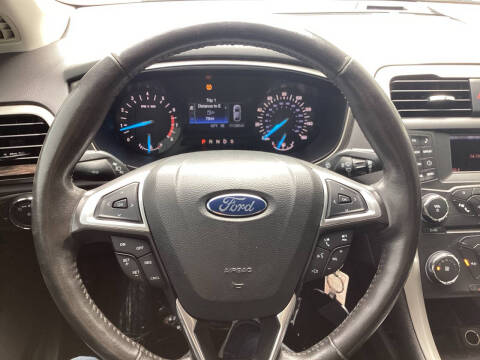 2015 Ford Fusion SE