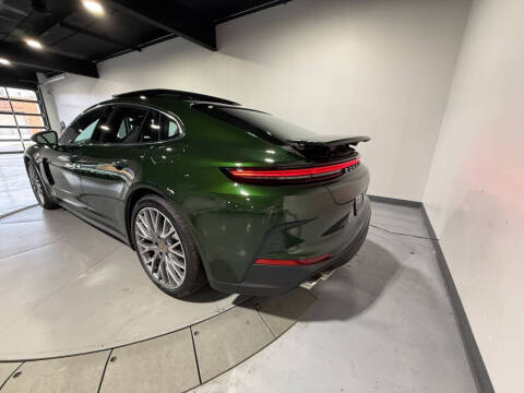 2025 Porsche Panamera 4 E-Hybrid