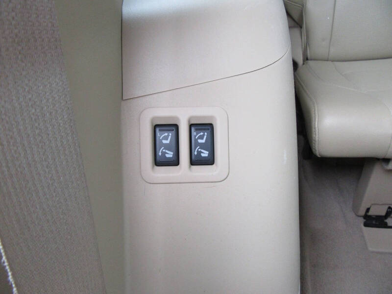 2011 Nissan Armada Platinum