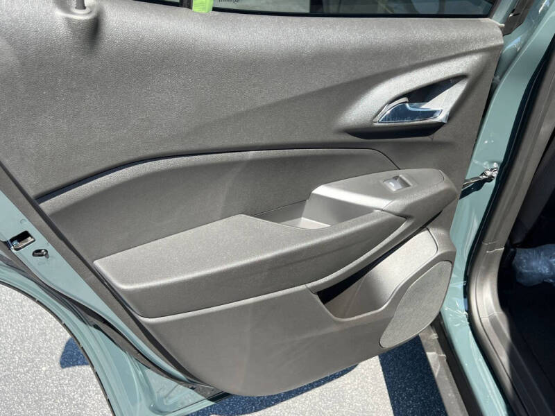 2025 Chevrolet Trax LT