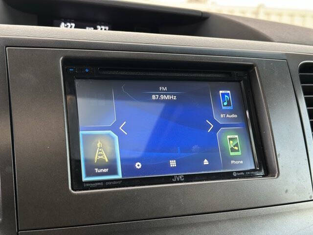 2013 Toyota Sienna SE 8-Passenger