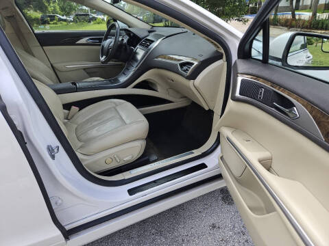 2014 Lincoln MKZ