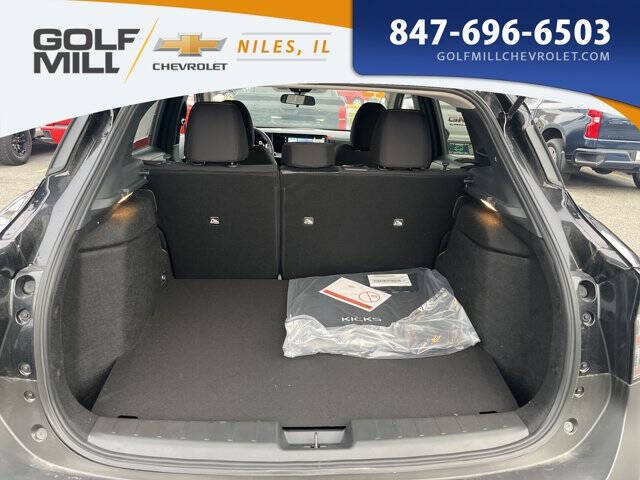 2025 Nissan Kicks SV