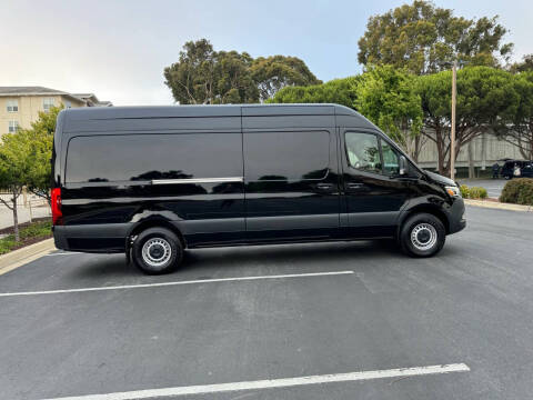 2023 Mercedes-Benz Sprinter 2500
