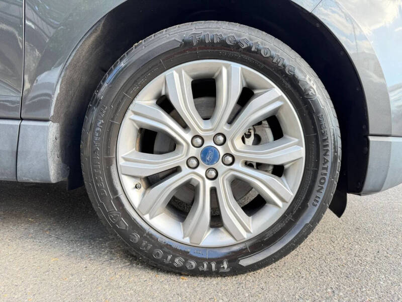 2019 Ford Edge Titanium